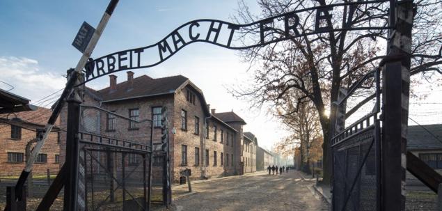 Auschwitz Çalışmak Özgürleştirir